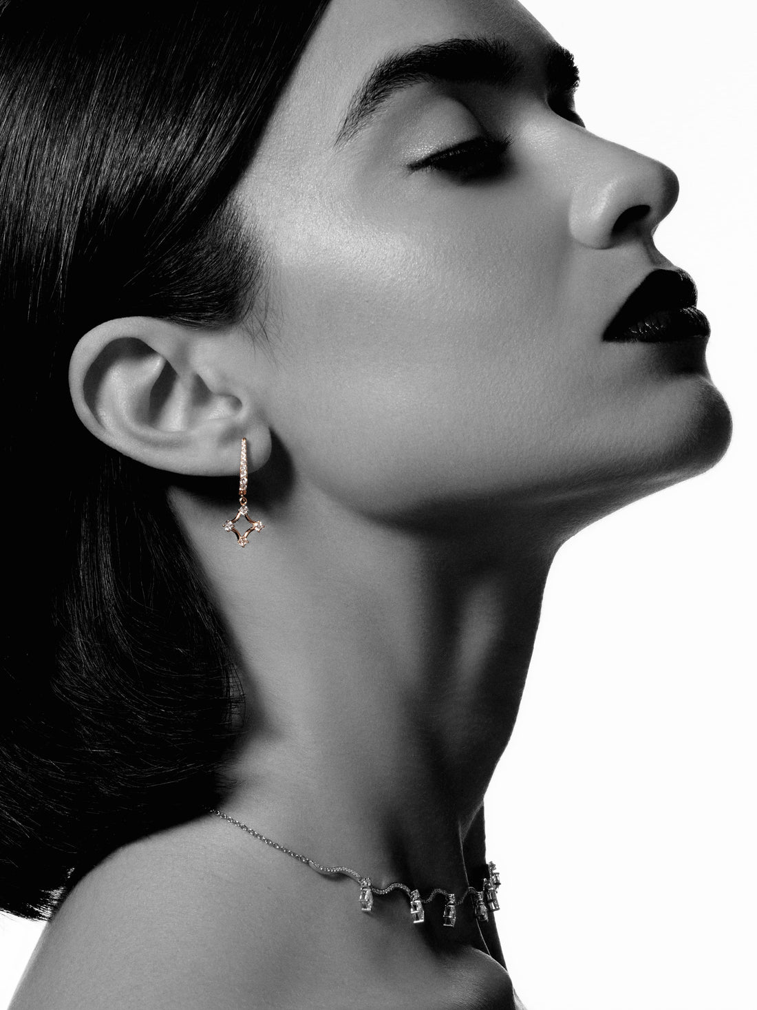 ROYALEGANCE EARRINGS